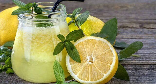Water with lemon on a diet